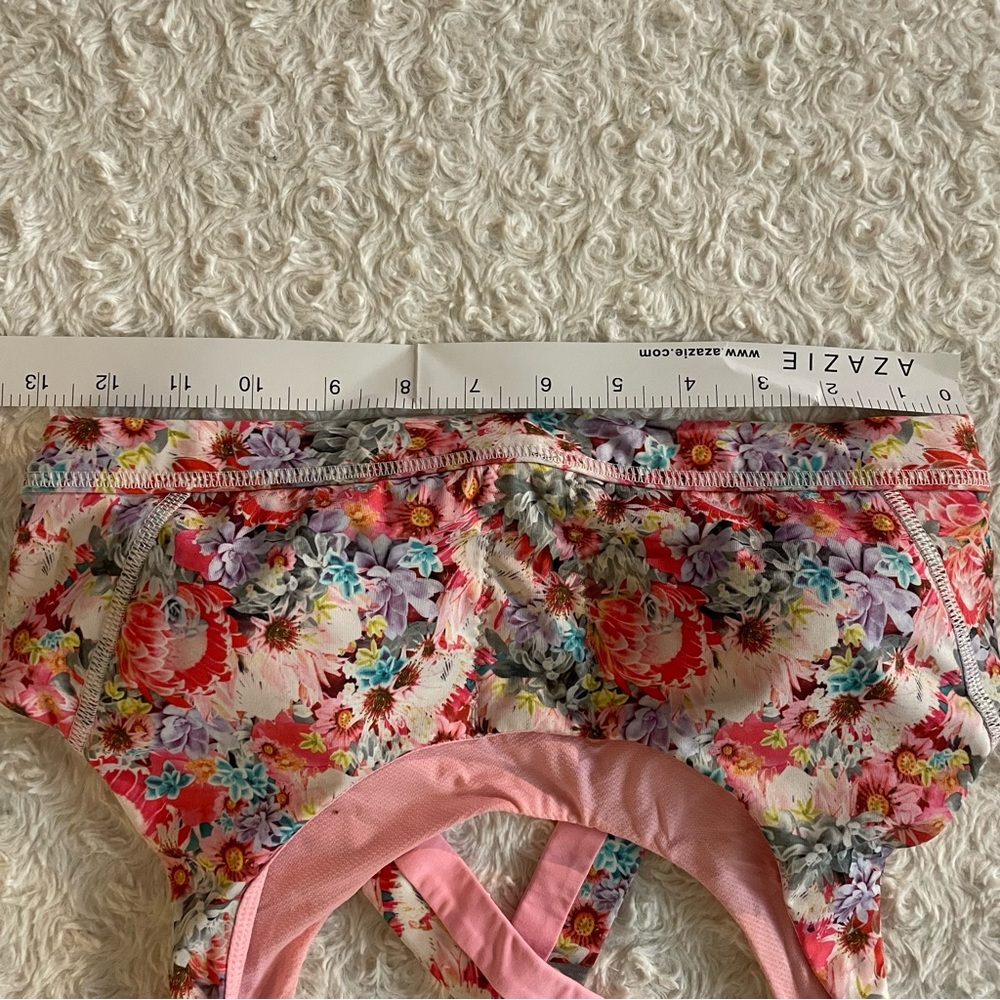 Lululemon Run Your Stuff II Floral Multi-Color Sports Bra Size 8 - Picture 8 of 8